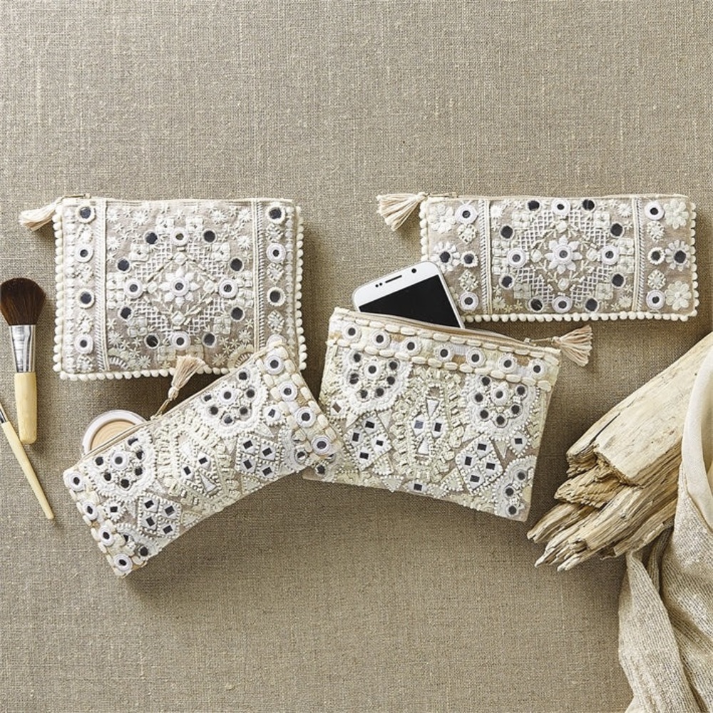 Amazing Threads Embroidered Cosmetics Bag (2 Styles)